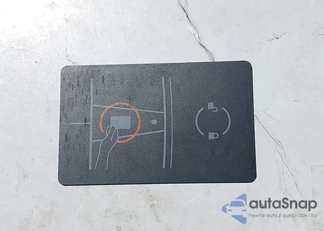 2023 Tesla Model X Dual Motor All-Wheel Drive/Standard Range z USA, uszkodzony, nr VIN 7SAXCAE55PF378572